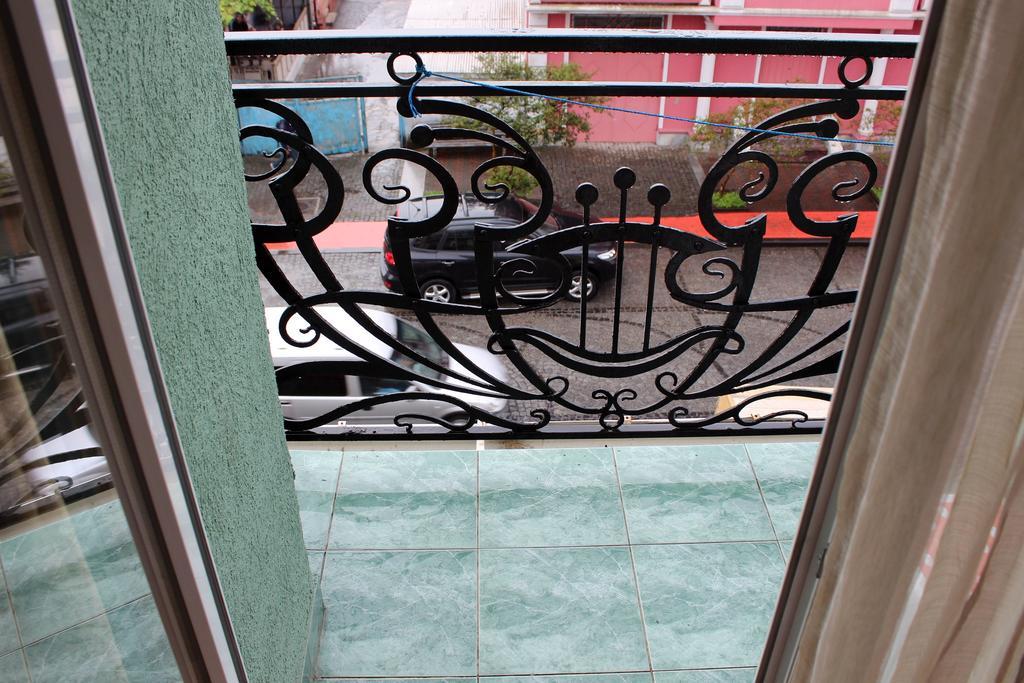 Hotel Elegant Garden Batumi Room photo