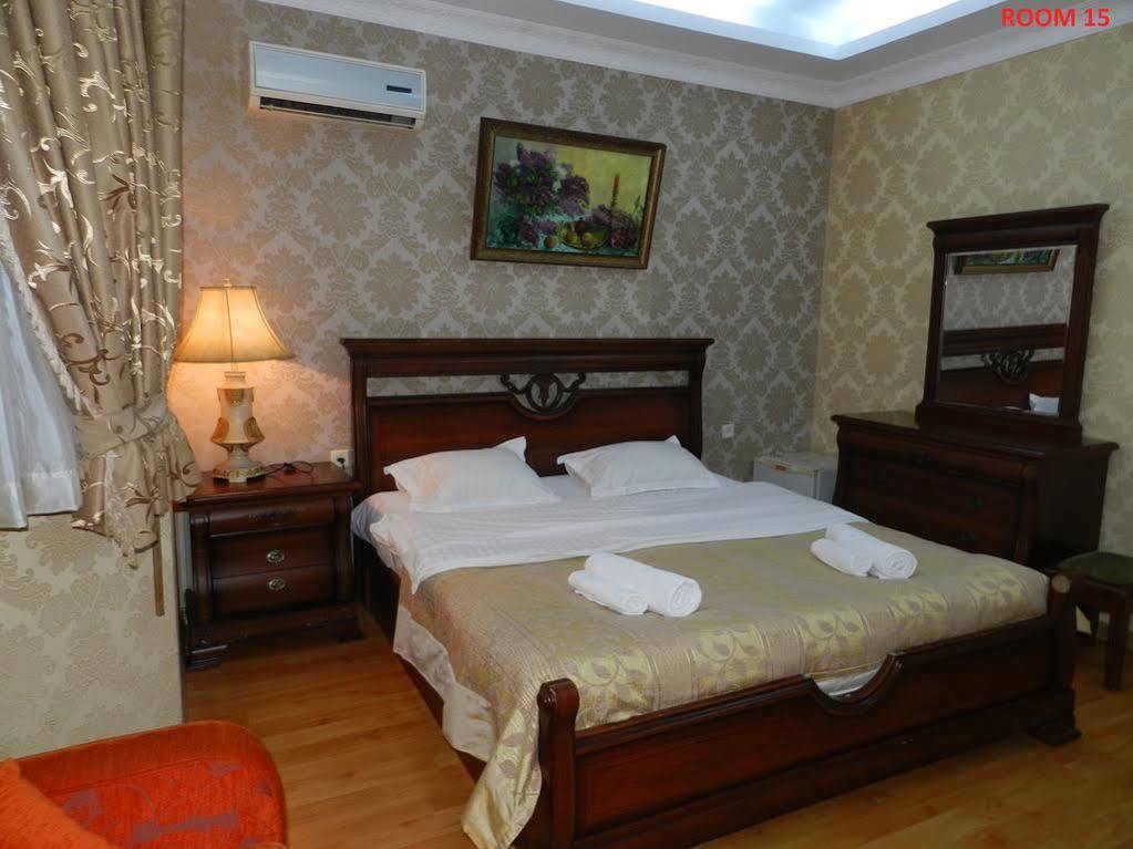 Hotel Elegant Garden Batumi Exterior photo