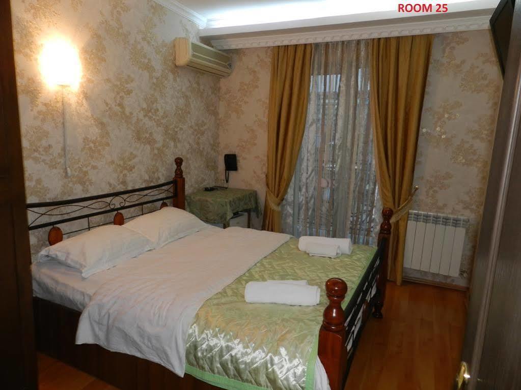Hotel Elegant Garden Batumi Exterior photo